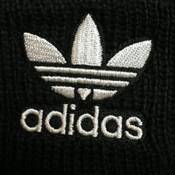ADIDAS Youth Original Trefoil Black Beanie Hat NWT - Picture 3 of 5